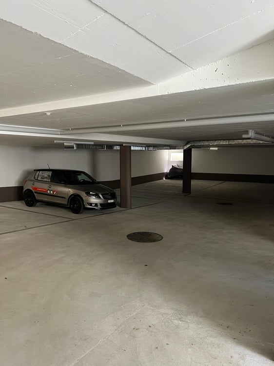 Einstellplatz in Wollishofen zu vermieten 2