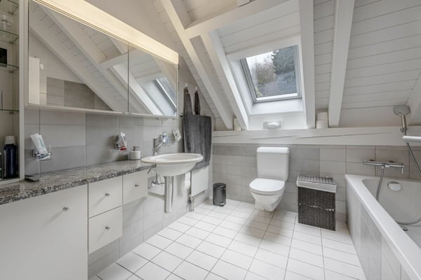 Freistehendes EFH im Grünen mit viel Privatsphäre 9