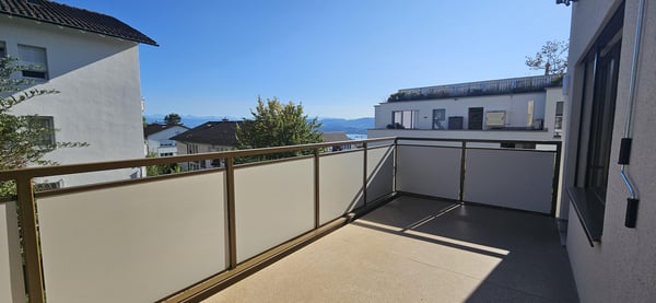 Balcony Lake View - 2.5 Zimmerwohnung an Toplage in Zürich 2