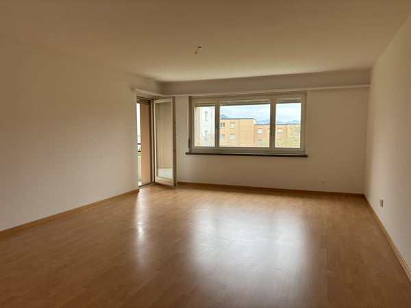 helle und grosszügige 3.5 Zimmerwohnung mit frisch sanierter Küche in St. Gallen 3