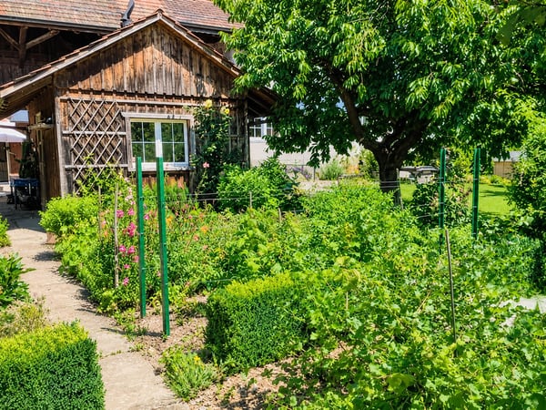 Traumhafte 6.5-Zimmerwohnung mit Cheminée und idyllischem Garten 13