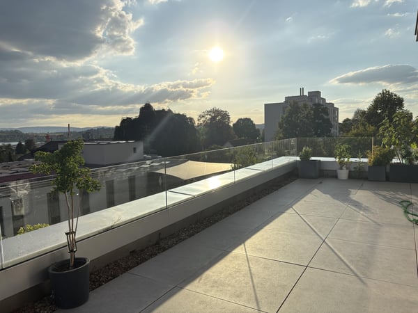 Einzigartige 3.5-Zimmer-Attika-Maisonette-Wohnung mit Weitsicht auf See und Berge 11