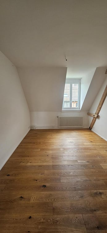 charmante 3.5 Zimmer-Maisonettewohnung in Zürich 8