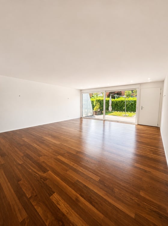 Traumhaftes Wohnen mit luxuriösem Ausbau! 1 grosses Schlafzimmer im OG, Rest offen gestaltet 3