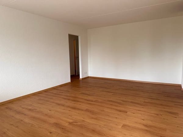 Helle 4-Zimmer-Wohnung mit Balkon in Männedorf – ab Juli 2026 verfügbar 2