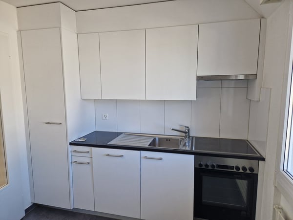 4-Zimmerwohnung an zentraler Lage mit schöner Weitsicht 6