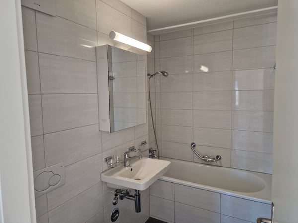 4-Zimmerwohnung an zentraler Lage mit schöner Weitsicht 14