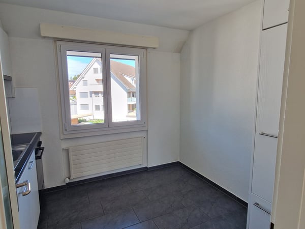 4-Zimmerwohnung an zentraler Lage mit schöner Weitsicht 5