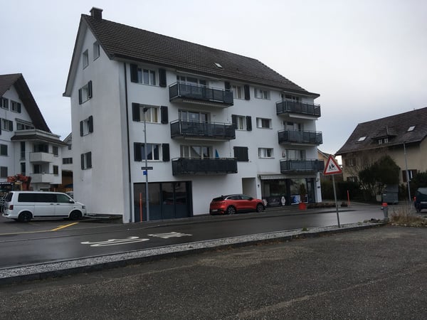 Grosszügiger Lagerraum/Werkstatt (stilles Gewerbe) zu vermieten 2