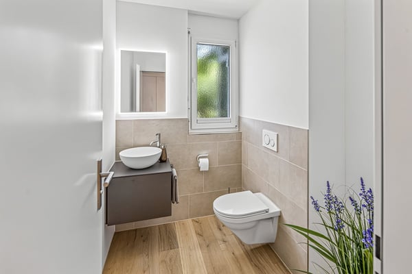 Hochwertig sanierte 4.5-Zimmerwohnung an ruhiger und sonniger Lage 10