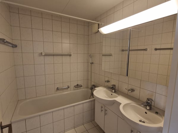 Helle und grosszügige 4.5-Zimmerwohnung mit sonnigem Balkon 11