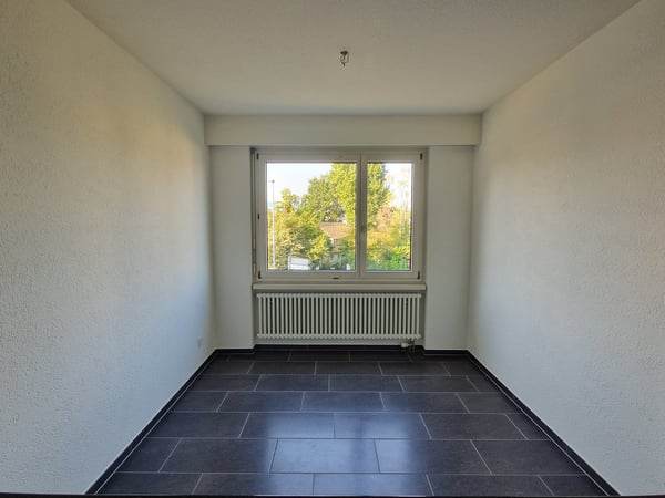 Helle und grosszügige 4.5-Zimmerwohnung mit sonnigem Balkon 6