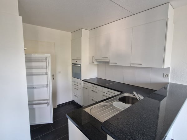 Helle und grosszügige 4.5-Zimmerwohnung mit sonnigem Balkon 5