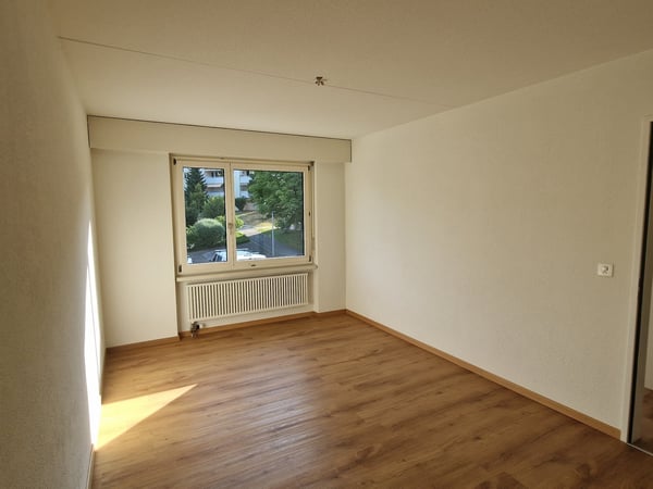 Helle und grosszügige 4.5-Zimmerwohnung mit sonnigem Balkon 8