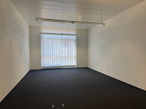 Mitten im Geschehen: Ihr moderner Arbeitsplatz in Pfäffikon SZ! 3
