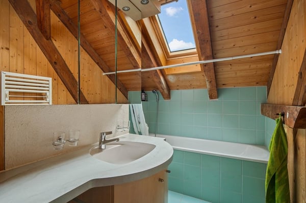 Bijou Dachwohnung mit Atelier 5