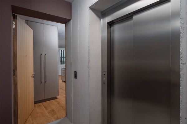 Neuwertige, moderne Wohnung mit verglaster Loggia und schöner Fernsicht 13