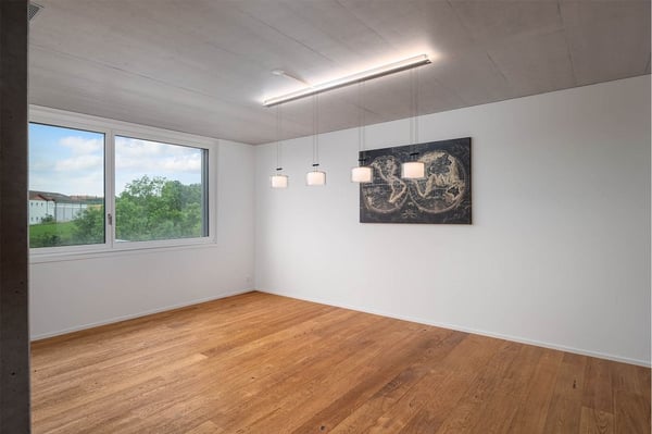 Neuwertige, moderne Wohnung mit verglaster Loggia und schöner Fernsicht 5