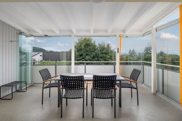 Gepflegte, grosszügige Dachwohnung 2