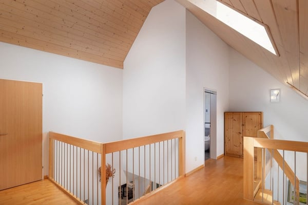 Gepflegte, grosszügige Dachwohnung 10