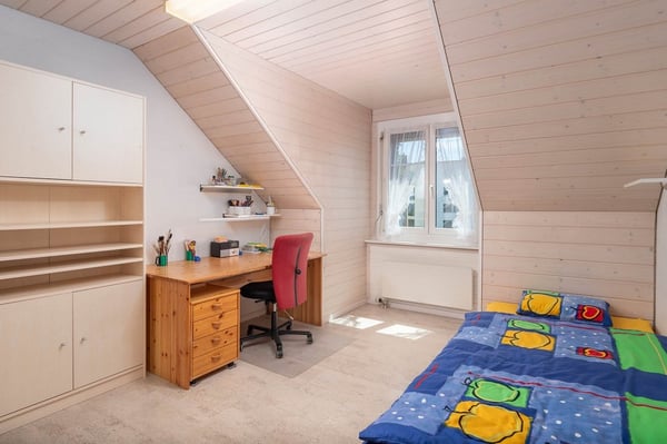 Mitten im Zentrum! Gepflegte Dach-Maisonette-Wohnung 10