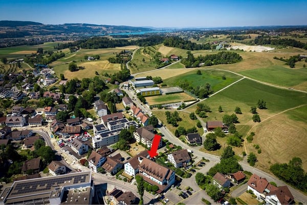 Mitten im Zentrum! Gepflegte Dach-Maisonette-Wohnung 2