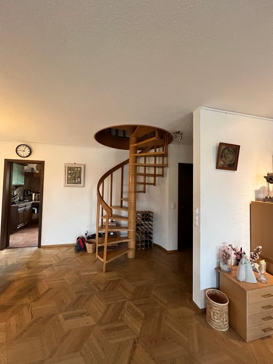 Charmante 5.5-Zimmer-Maisonette-Wohnung in Effretikon 3