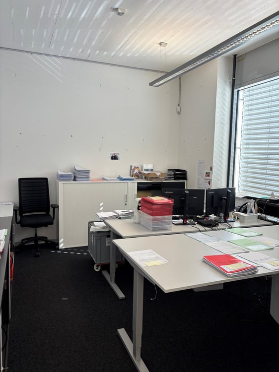 Attraktive Bürofläche mit 86 m² im Gewerbequartier Langhag, Effretikon 4