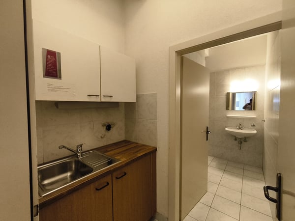 Zu vermieten in Sion: flexible und sichtbare Büros von 178 m² 10