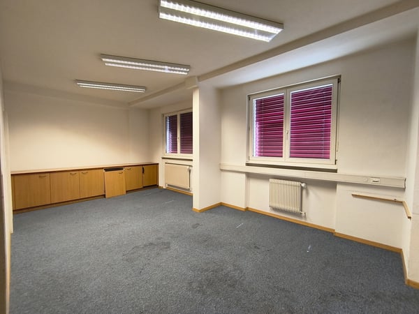 Zu vermieten in Sion: flexible und sichtbare Büros von 178 m² 8