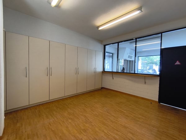 Zu vermieten in Sion: flexible und sichtbare Büros von 178 m² 4