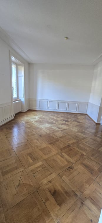 Geräumige 3,5-Zimmer-Wohnung im Herzen von Le Locle 4