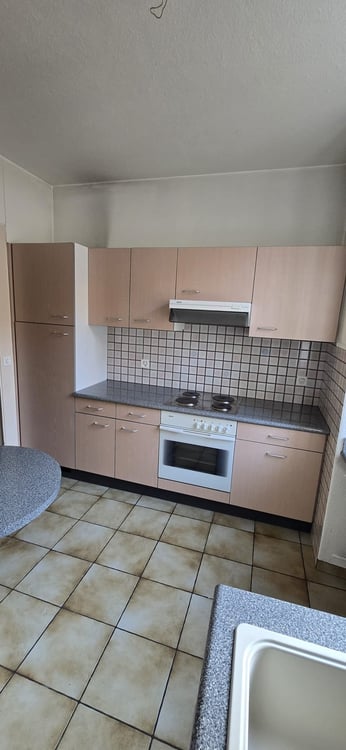 Geräumige 3,5-Zimmer-Wohnung im Herzen von Le Locle 3
