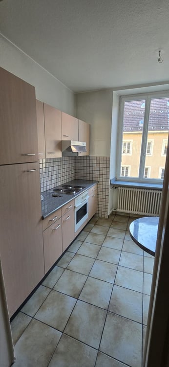 Geräumige 3,5-Zimmer-Wohnung im Herzen von Le Locle 2