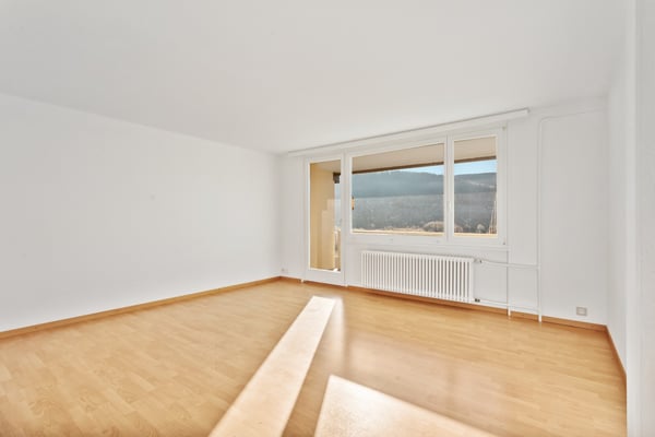 Zu vermieten: Geräumige 1-Zimmer-Wohnung in der Rue de la Flamme in Couvet 7