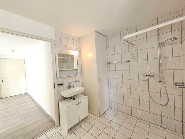 Charmantes 1.5-Zimmer-Wohnung im Erdgeschoss in Tramelan 7