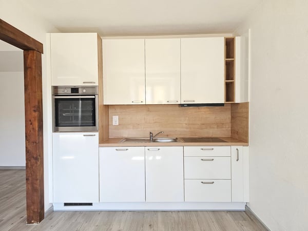 Charmantes 1.5-Zimmer-Wohnung im Erdgeschoss in Tramelan 2