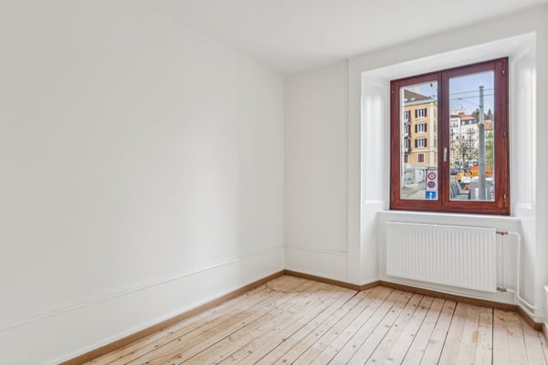 Appartement 3 pièces lumineux à La Chaux-de-Fonds, complètement rénové 10
