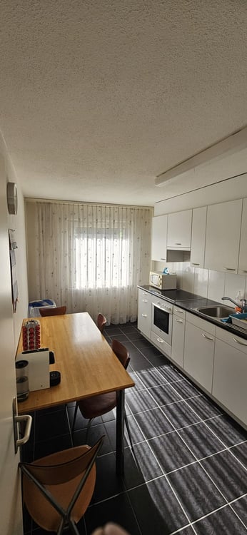 Diese schöne gemütliche 5.5 Zimmer - Wohnung könnte bald Ihr neues Zuhause sein! 2