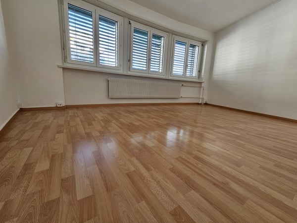 Spacieux appartement de 1 pièces au 5ème étage à La Chaux-de-Fonds 8