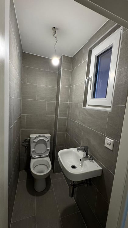 Spacieux appartement rénové de 1 pièces avec balcon à Sion 14