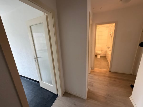Charmante 1-Zimmer-Wohnung, frisch gestrichen, befristet bis Sept.16 5