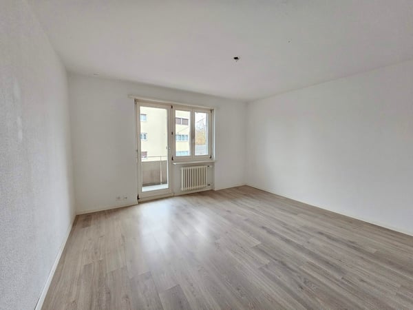 Charmante 1-Zimmer-Wohnung, frisch gestrichen, befristet bis Sept.16 10