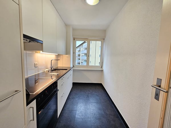 Charmante 1-Zimmer-Wohnung, frisch gestrichen, befristet bis Sept.16 2