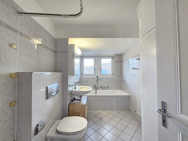 Charmante 4.5-Zimmer-Wohnung mit Balkon und Parkplatz in Langenthal 5
