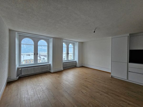 Charmant appartement de 5 pièces au cœur de Saint-Imier 3