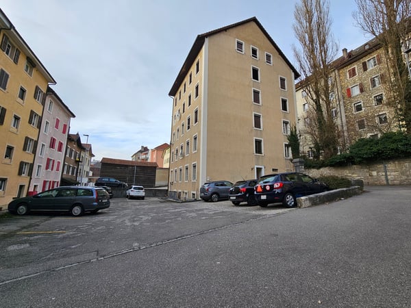 Charmant appartement de 2.5 pièces au 4ème étage à Saint-Imier 15