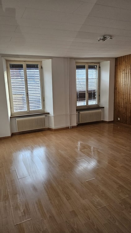 Charmant appartement de 2.5 pièces au 4ème étage à Saint-Imier 10