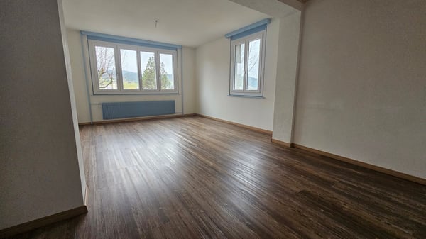 Charmant studio lumineux avec belle vue à Le Locle 3