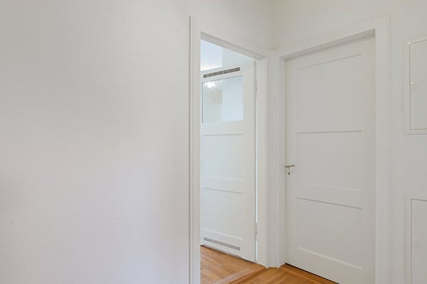 Diese charmante, helle 2-Zimmer-Wohnung mit Balkon ist perfekt für Singles oder Paare! 5